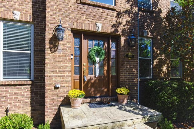 3213 Darlington Circle, Lexington, KY 40509