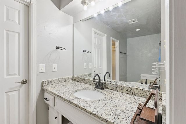 10412 NW 37th Street, Yukon, OK 73099