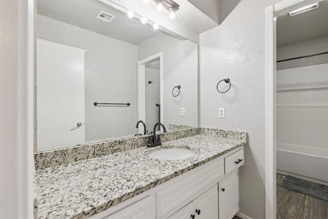 10412 NW 37th Street, Yukon, OK 73099