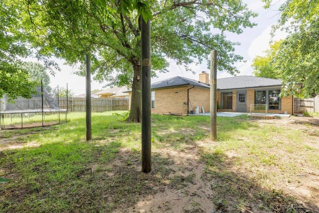 10412 NW 37th Street, Yukon, OK 73099