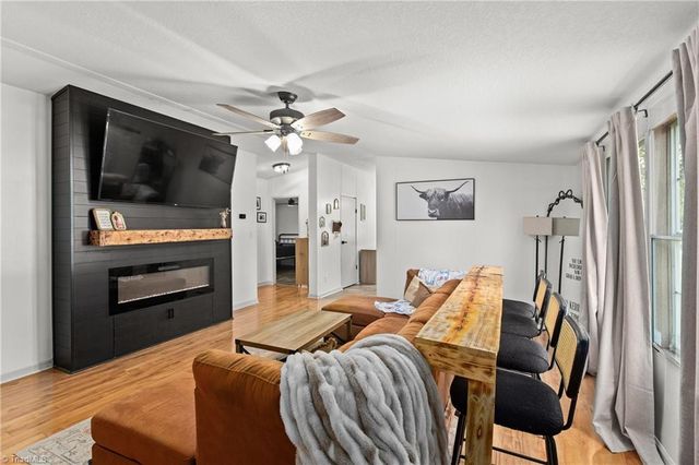 1913 NC Highway 150, Lexington, NC 27295