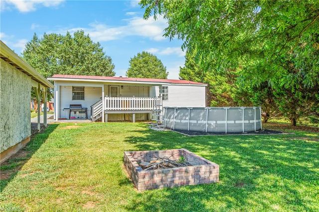 1913 NC Highway 150, Lexington, NC 27295