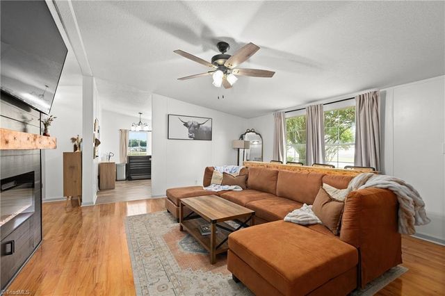 1913 NC Highway 150, Lexington, NC 27295