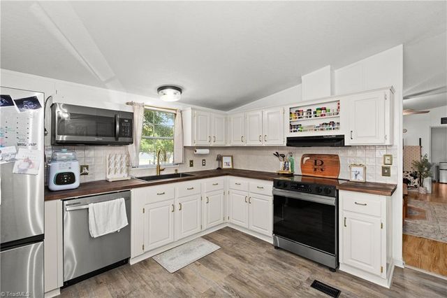 1913 NC Highway 150, Lexington, NC 27295
