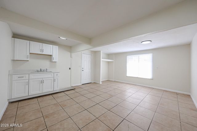 3951 W Monte Vista Road, Phoenix, AZ 85009