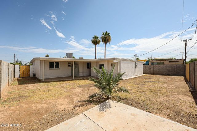 3951 W Monte Vista Road, Phoenix, AZ 85009