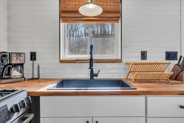 951 Hartsook BLVD, Roanoke, VA 24014