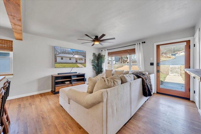 951 Hartsook BLVD, Roanoke, VA 24014