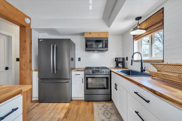 951 Hartsook BLVD, Roanoke, VA 24014