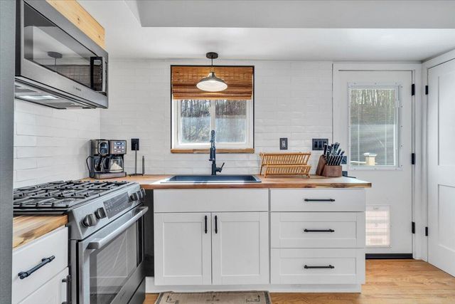 951 Hartsook BLVD, Roanoke, VA 24014