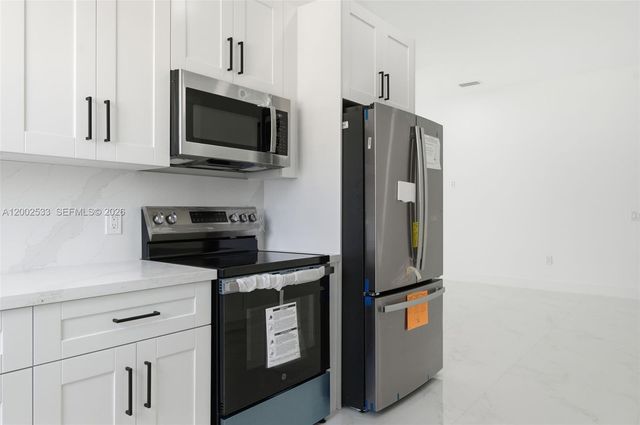 325 Lloyd AVE S, Lehigh Acres, FL 33974