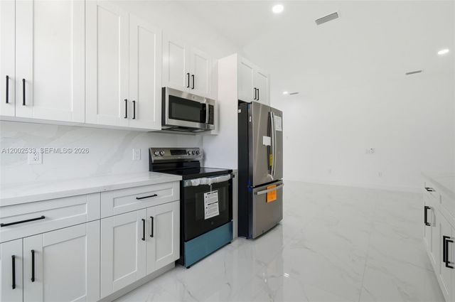 325 Lloyd AVE S, Lehigh Acres, FL 33974