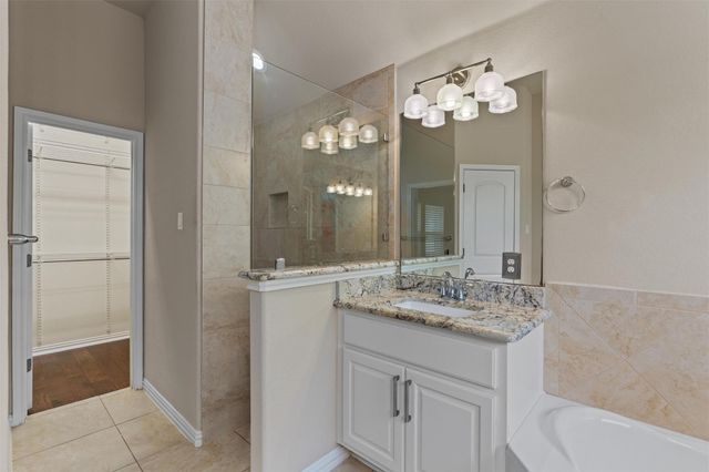 7901 Arbor Knoll CT, Lago Vista, TX 78645