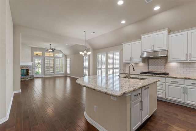 7901 Arbor Knoll CT, Lago Vista, TX 78645