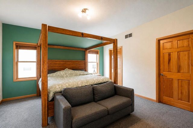 429 S Heritage STREET, Belgium, WI 53004