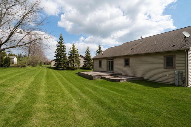 429 S Heritage STREET, Belgium, WI 53004