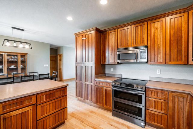429 S Heritage STREET, Belgium, WI 53004