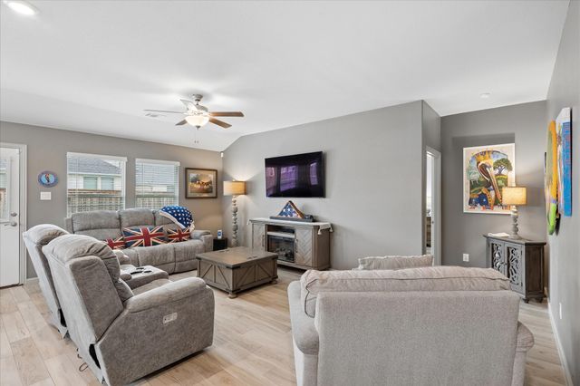 5557 Castle Peak Bend, Fort Worth, TX 76126