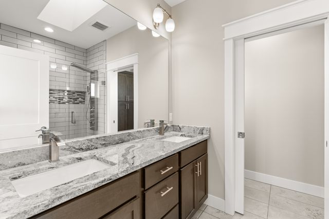 11515 NW 106th Avenue, Granger, IA 50109