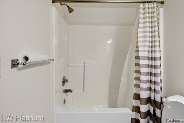 28715 Portsmouth Court, Chesterfield Township, MI 48047