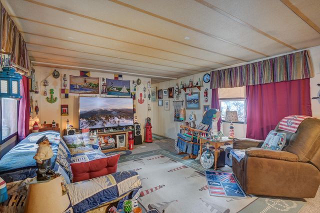 42 Fox Hill Lane, Conway, NH 03818