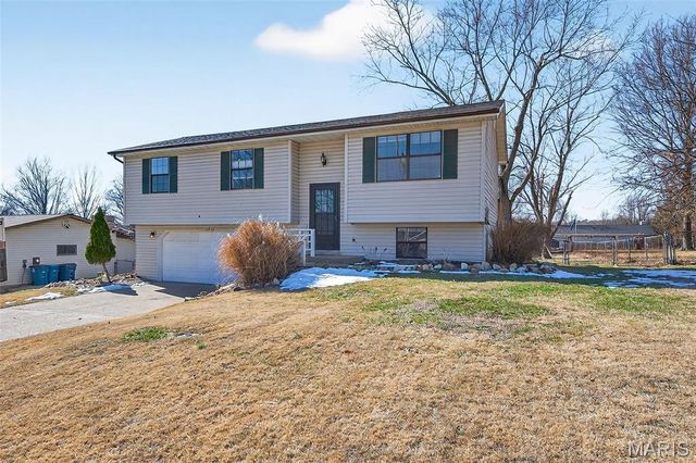 1915 Laverne Drive, Arnold, MO 63010