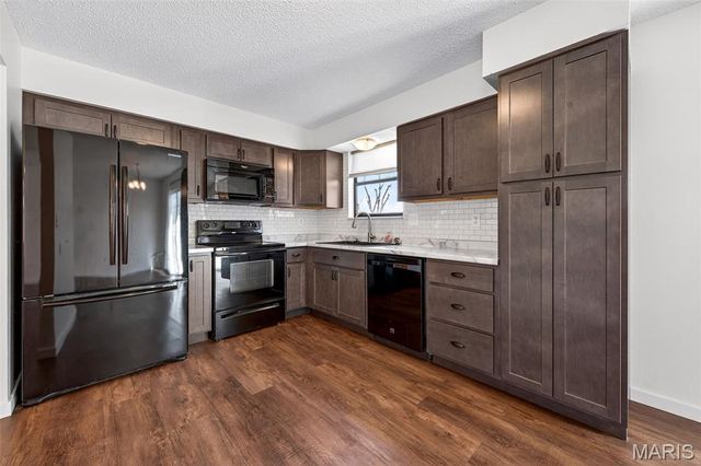 1915 Laverne Drive, Arnold, MO 63010