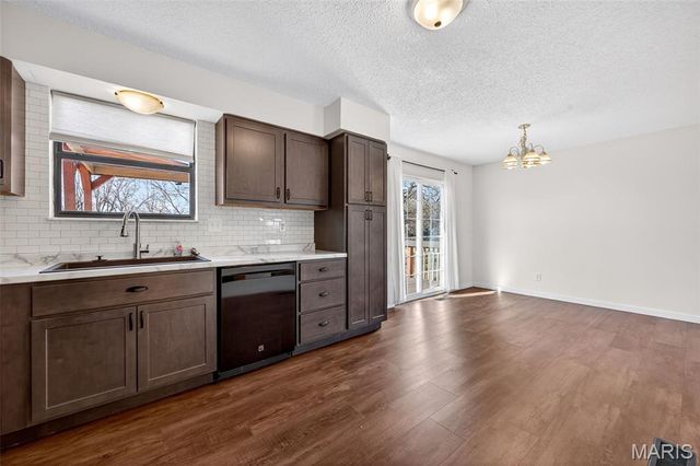 1915 Laverne Drive, Arnold, MO 63010