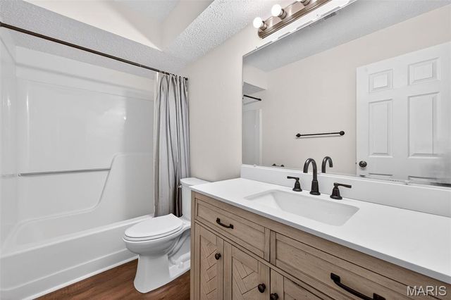 1915 Laverne Drive, Arnold, MO 63010