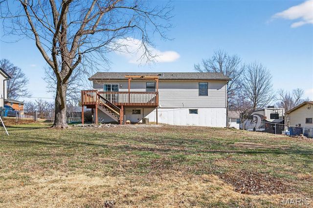 1915 Laverne Drive, Arnold, MO 63010