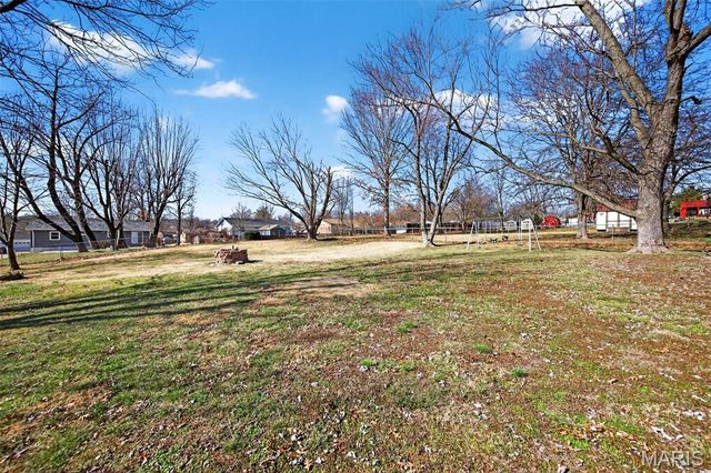 1915 Laverne Drive, Arnold, MO 63010