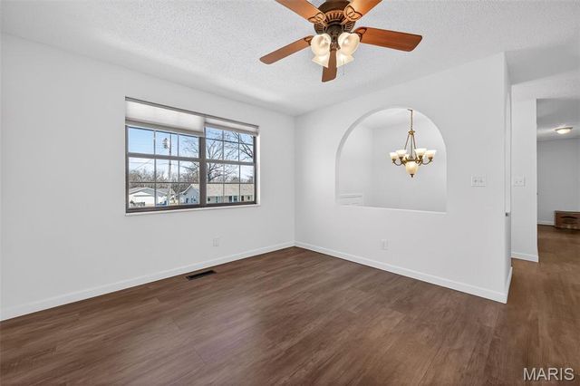 1915 Laverne Drive, Arnold, MO 63010