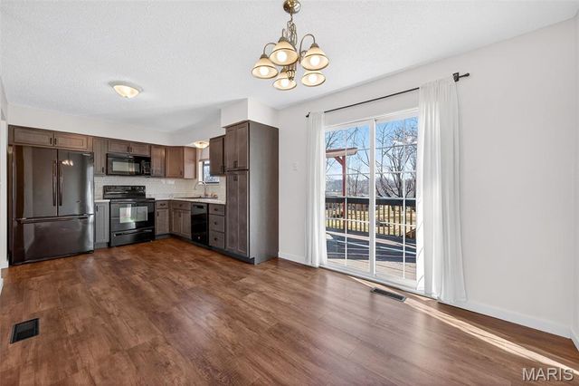 1915 Laverne Drive, Arnold, MO 63010