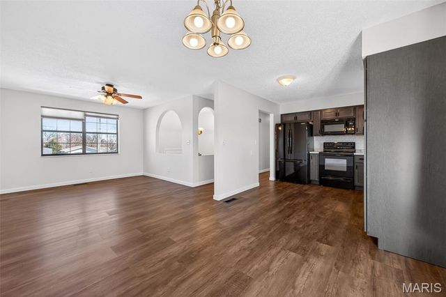 1915 Laverne Drive, Arnold, MO 63010