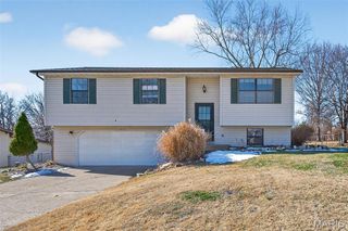 1915 Laverne Drive, Arnold, MO 63010