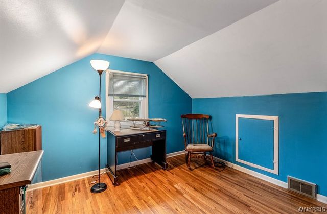 24 Greenmeadow Drive, Orchard Park, NY 14127