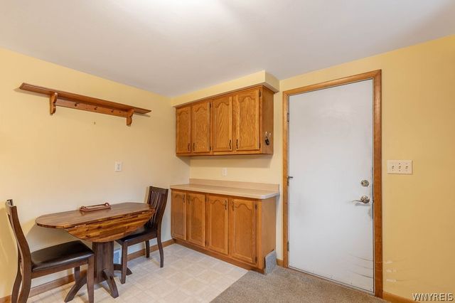 24 Greenmeadow Drive, Orchard Park, NY 14127