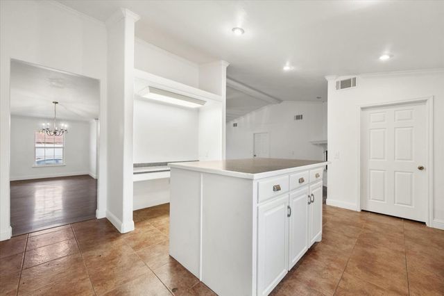 1520 N 7th Street, Tahoka, TX 79373