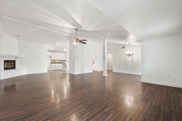 1520 N 7th Street, Tahoka, TX 79373