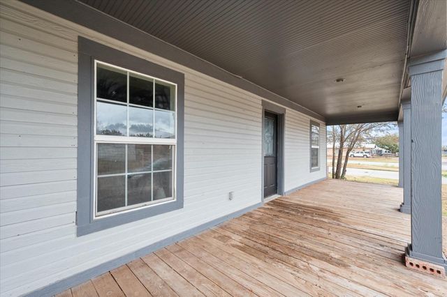 1520 N 7th Street, Tahoka, TX 79373