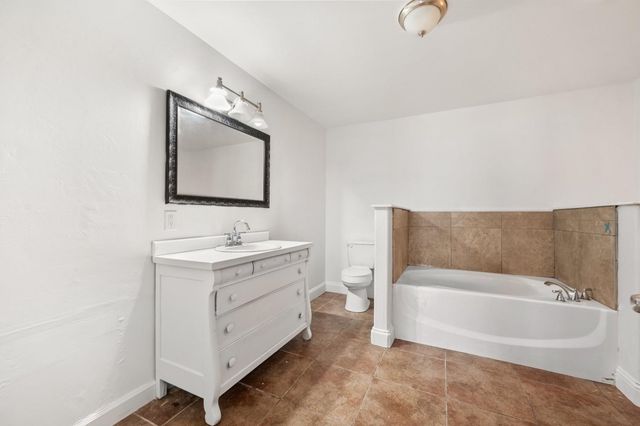 1520 N 7th Street, Tahoka, TX 79373