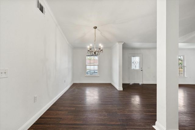 1520 N 7th Street, Tahoka, TX 79373