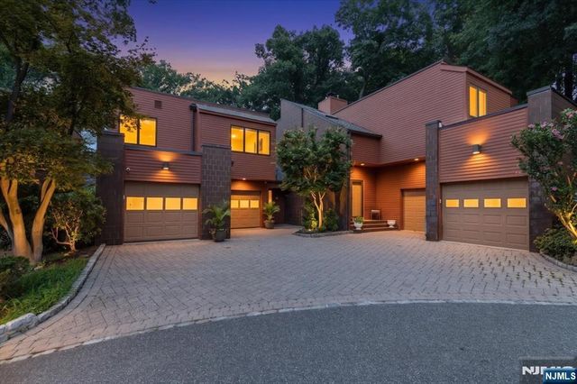 51 Old Quarry Road, Englewood, NJ 07631