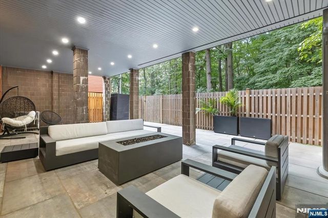 51 Old Quarry Road, Englewood, NJ 07631