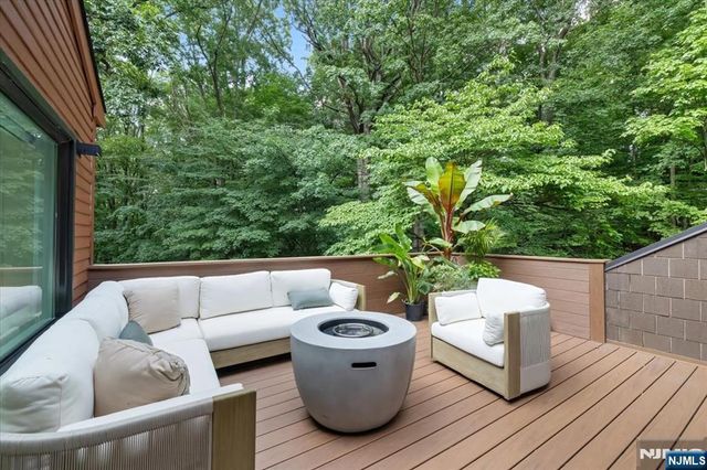 51 Old Quarry Road, Englewood, NJ 07631
