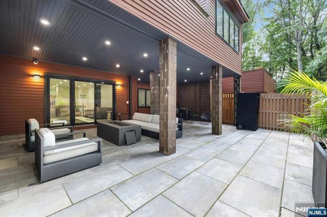 51 Old Quarry Road, Englewood, NJ 07631
