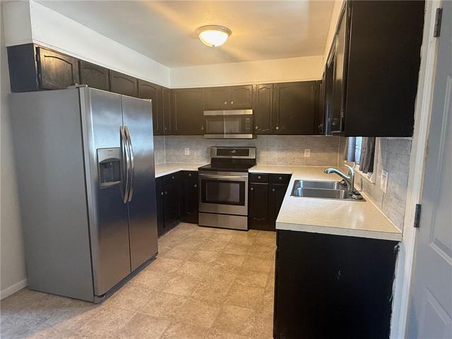 200 S Harrison Street, Oregon, MO 64473