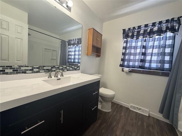 200 S Harrison Street, Oregon, MO 64473