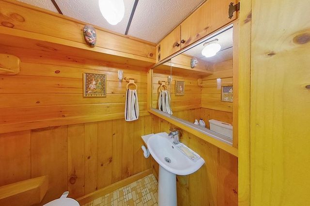 1221 Brook Road, Goshen, NH 03752