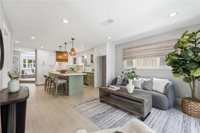 613 9th, Huntington Beach, CA 92648